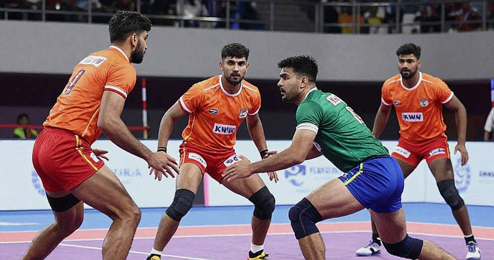 तीसरा रेड: कबड्डी का सच स्कोरबोर्ड पर नहीं, नियमों के गणित में लिखा जाता है